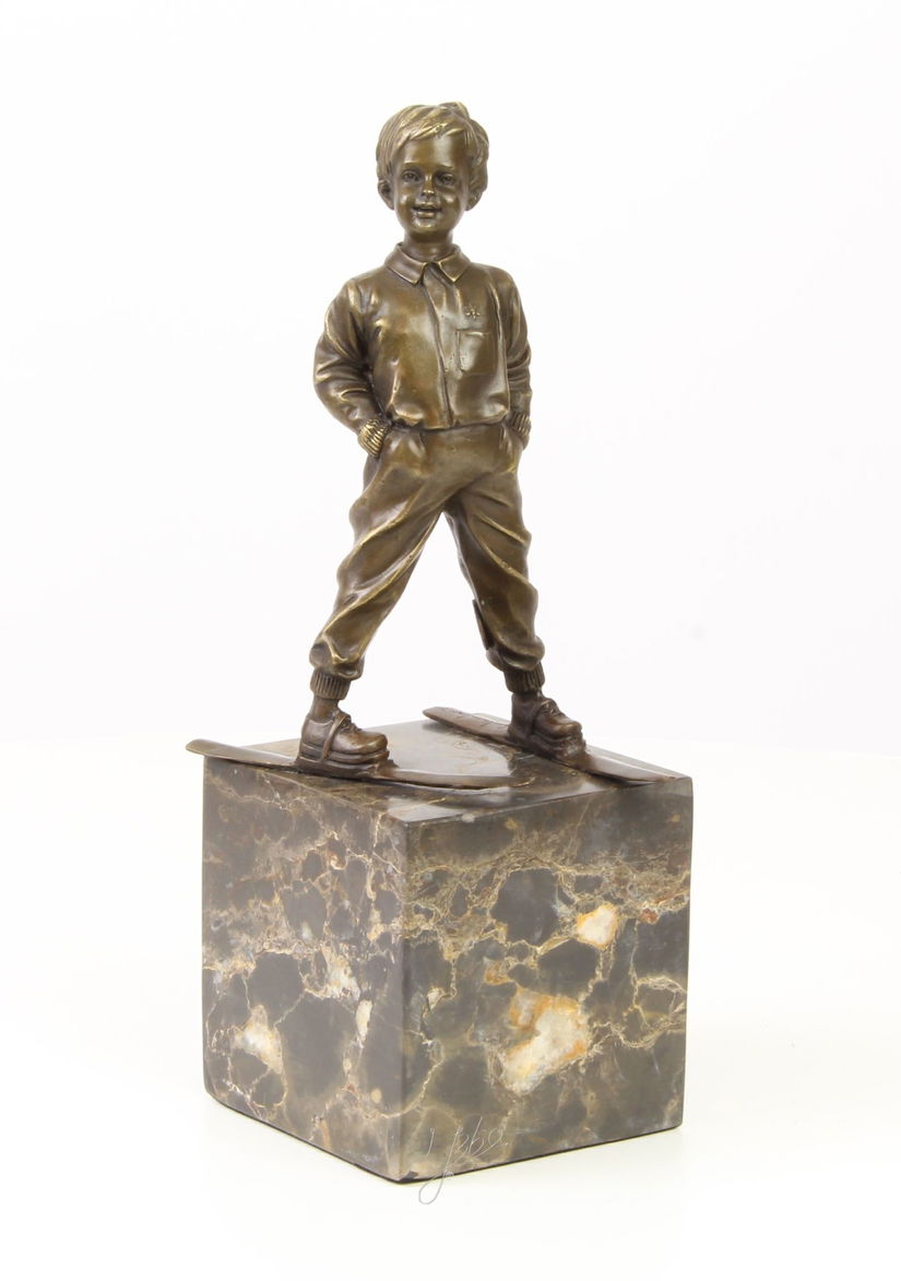 Baietel schior - statueta din bronz pe soclu din marmura