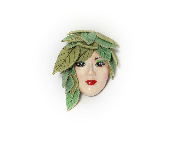 Brosa Chip femeie, Fata verde cu parul padure