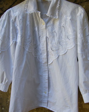 Bluza cu broderie