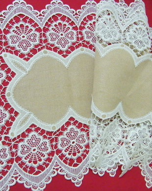 Traversa cu dantela 1m/39 cm