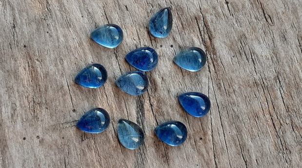 Cabochon kyanite/cianit/distene, 8x6x3 mm (1 buc)