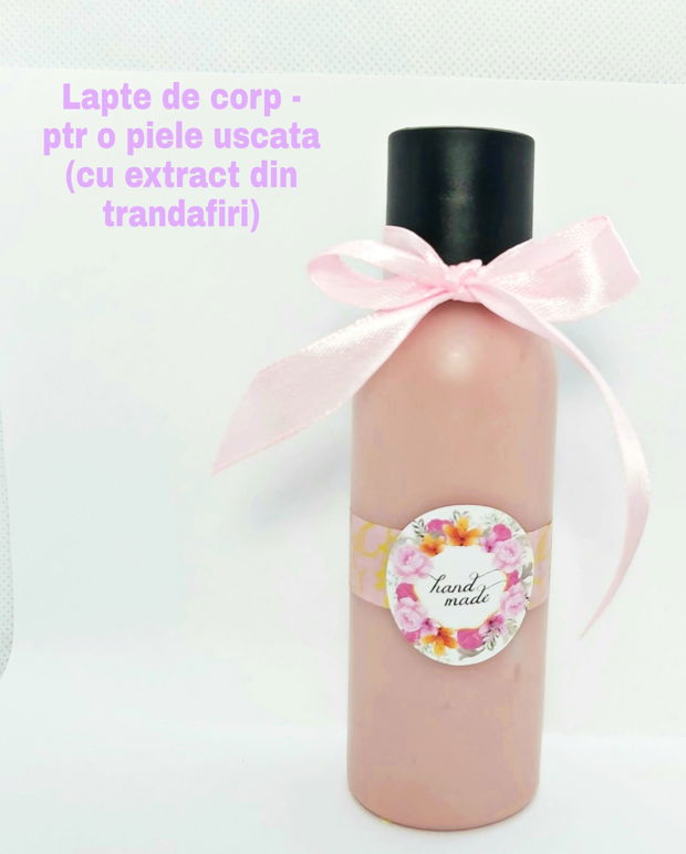 ,,ROSES'' - LAPTE DE CORP : SUPER-HIDRATANT, CALMANT, REPARATOR (cu: petale de trandafir si argila rosie)