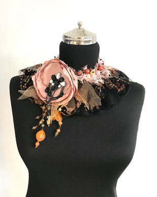 Colier statement '' Brown garden "