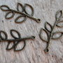 Pandantiv frunza bronz antichizat, 38x18 mm