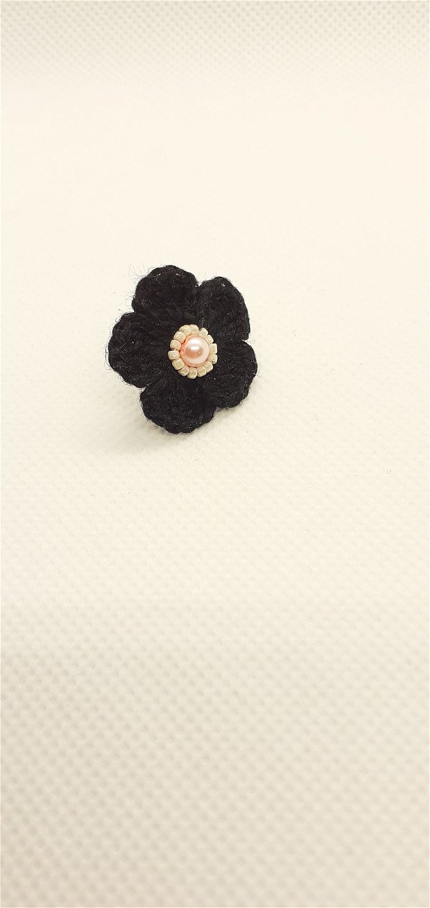 cercei handmade - floare - negri