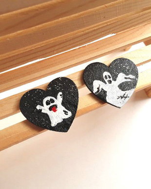 Cercei pictati pentru  halloween