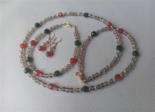 Set de bijuterii  compus din colier, brățară și cercei din  cuarț fumuriu, carneol, agata si hematit electroplacat