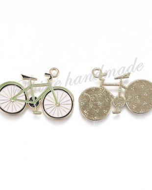 Charm bicicleta verde, emailat, 19x28.5x1.5mm