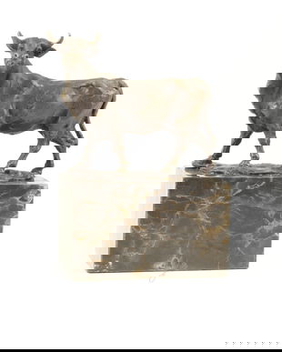 Bou - statueta din bronz pe soclu din marmura