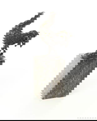 Cocos - statueta din bronz pe soclu din marmura