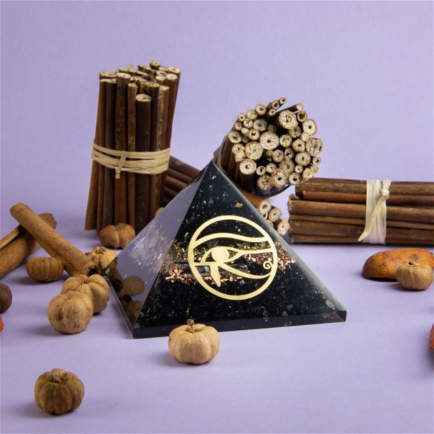 Piramida Orgonica Ebony, Ezera, din Turmalina Neagra, Cuart Alb, Cupru si simbol Ochiul Lui Horus pentru protectie electromagnetica