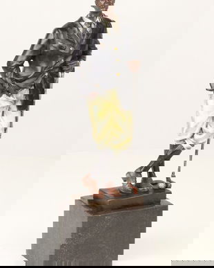 Jucator de golf - statueta din bronz pictat pe soclu din marmura