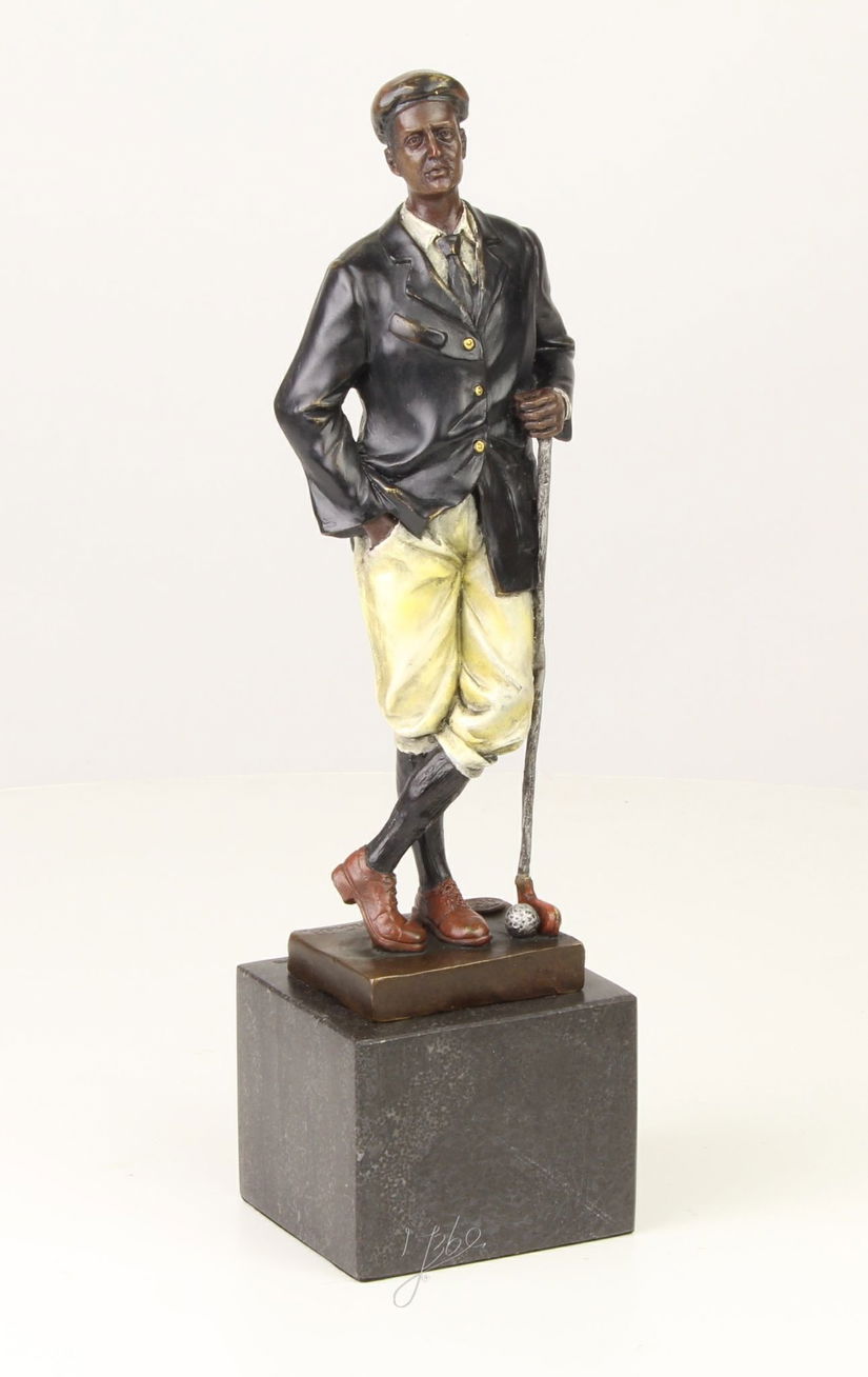 Jucator de golf - statueta din bronz pictat pe soclu din marmura