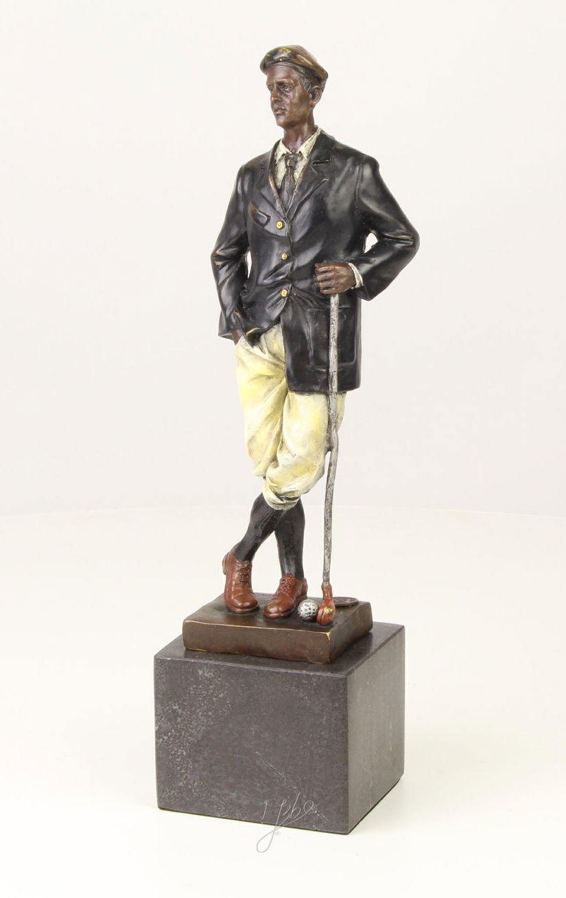 Jucator de golf - statueta din bronz pictat pe soclu din marmura