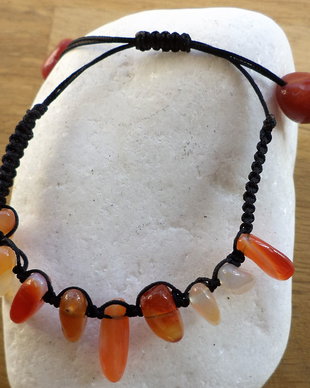 bratara barbateasca/bratara tip shamballa/bratara talisman/bratara unisex/bratara din carneol