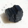 Turmalina neagra NATURALA bruta 1 aprox 23.5x13.5x23 mm