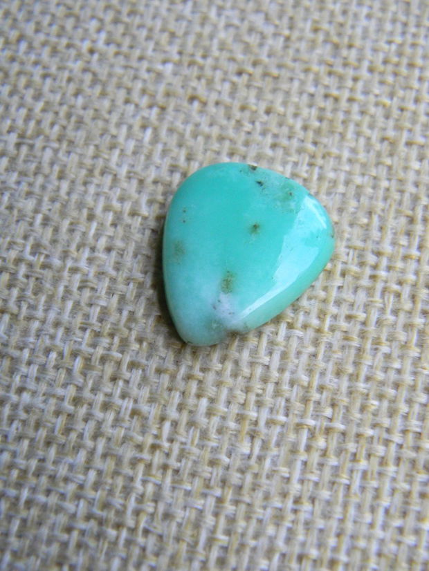 Caboson chrysoprase (AV11)