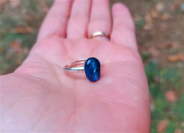 Inel Kianit si Argint 925 - IN1016 - Inel albastru reglabil, inel pietre semipretioase, cristale vindecatoare, inel delicat, cadou prietena, cadou iubita, cadou sotie, inel cadou, cristaloterapie