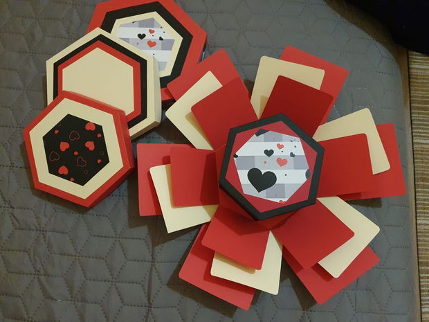 Cadou personalizat Explosion box hexagonal hand made