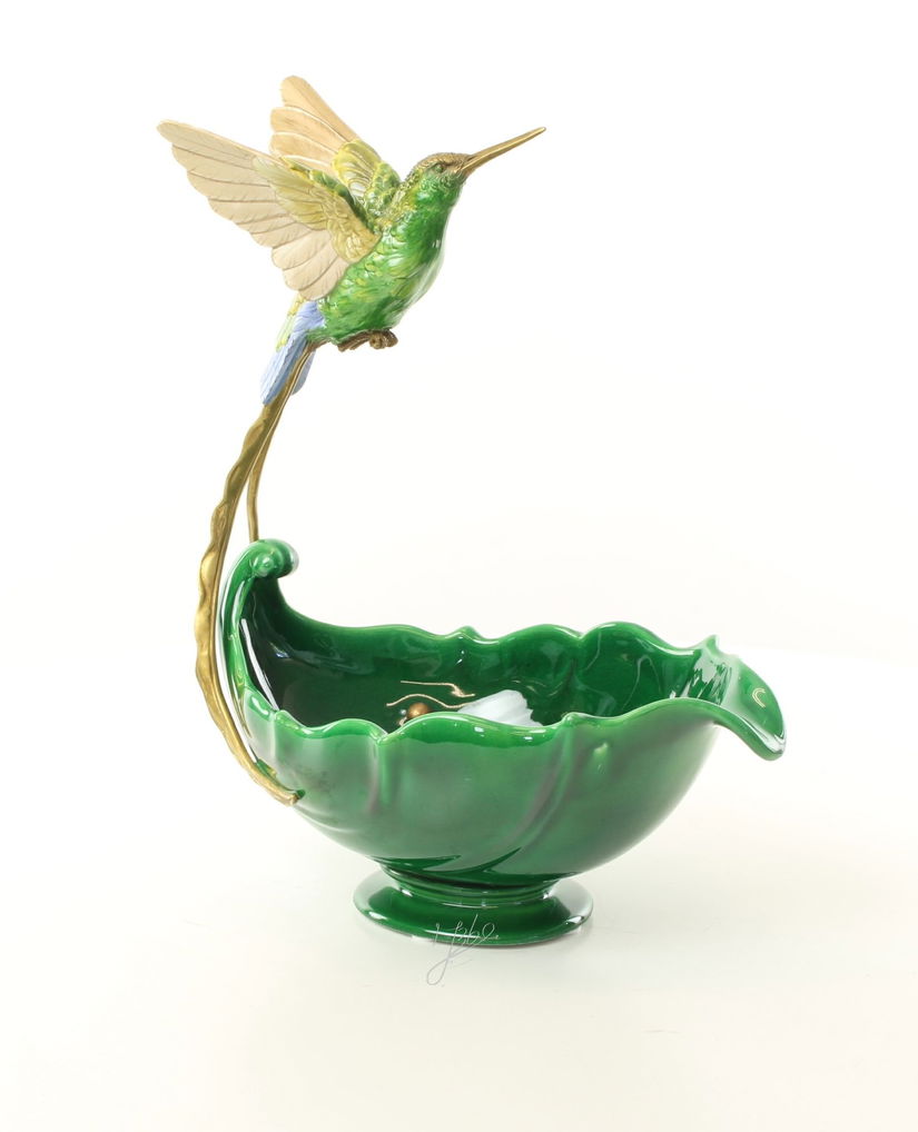 Platou din portelan cu bronz cu o pasare Colibri