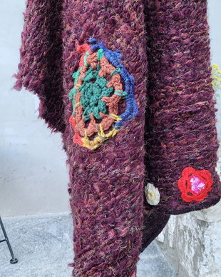 Vestă accesorizată cu croșet