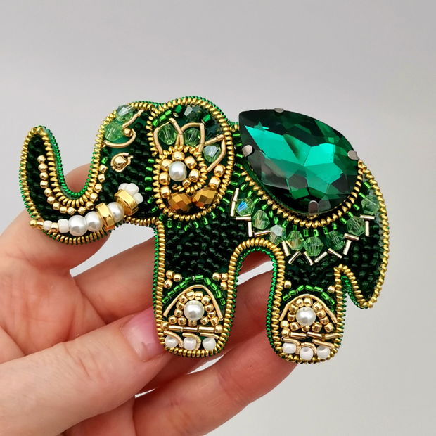 Rezervat Broșă elefant - Green Elephant