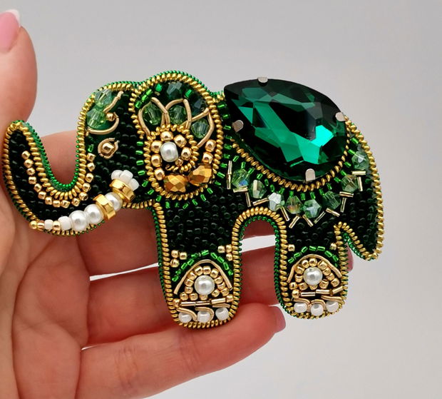 Rezervat Broșă elefant - Green Elephant