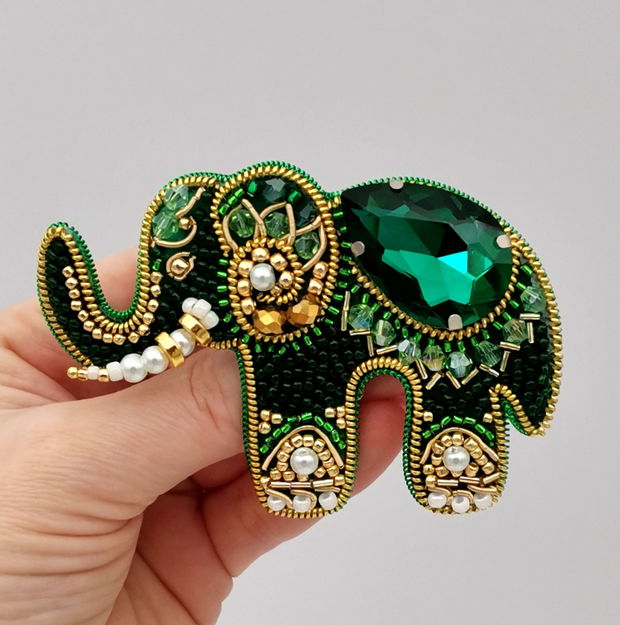 Rezervat Broșă elefant - Green Elephant