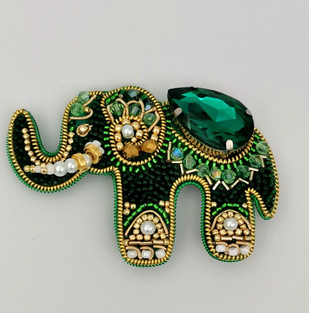 Rezervat Broșă elefant - Green Elephant