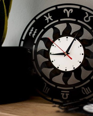 ceas de perete "zodiac"