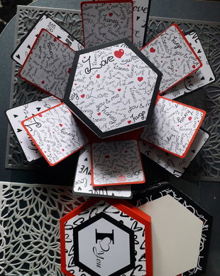 Cadou personalizat Explosion box hexagonal