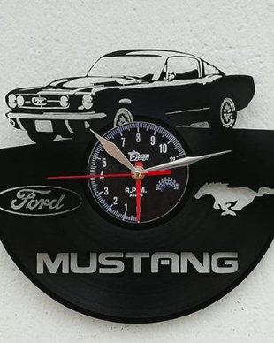ceas de perete"Ford Mustang"