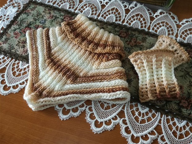 Guler și manşete tricotate