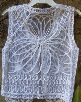 Vesta tulle brodat