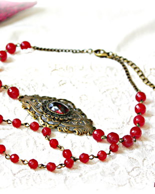 Colier choker cu jad rosu