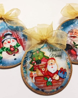 Glob din lemn, cu diametrul de 10 cm, personalizat cu mesaj/nume.