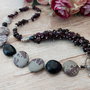 Colier asimetric jasp granat si obsidian