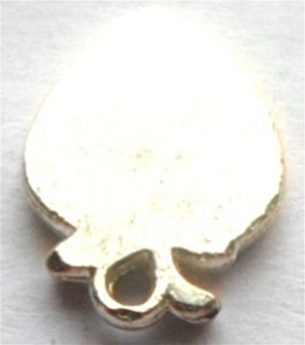 Charm metalic capsuna neagra pe baza argintie