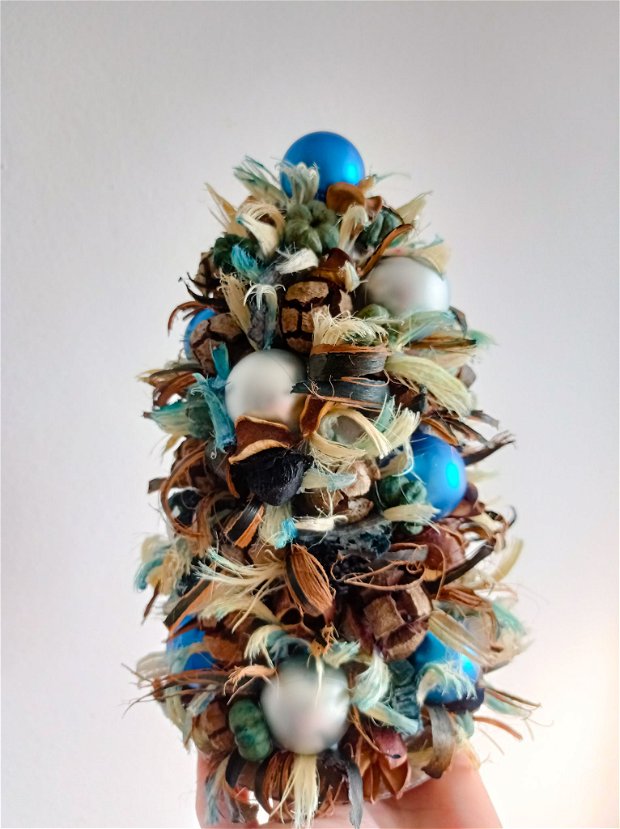 Cadouri Crăciun-Brad împodobit cu globuri albastre și ornamente decorative naturale parfumate ,Albastru Royal și Baby Blue 22-14 cm