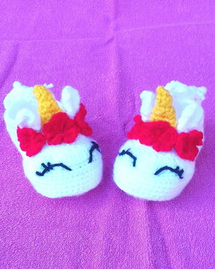 Botosei albi Unicorn, bebe 0-6 luni, 10 cm, crosetati, handmade