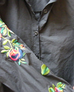 Bluza cu broderie S/M