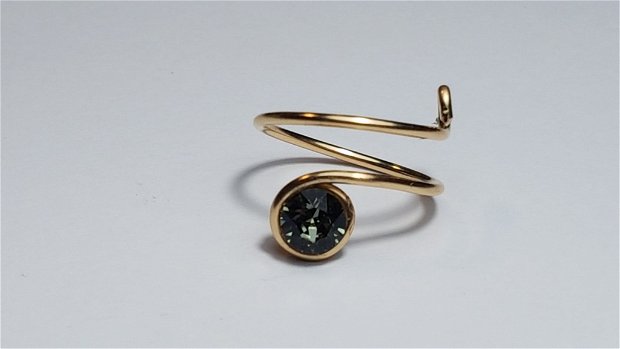 Inel reglabil, inel din aur filat , inel cu cristal swarovski.