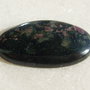 Cabochon eudialit (INDIA - lucrat manual) aprox 29.4x15.5x4 mm