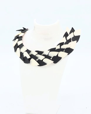 Colier statement Chess Pieces