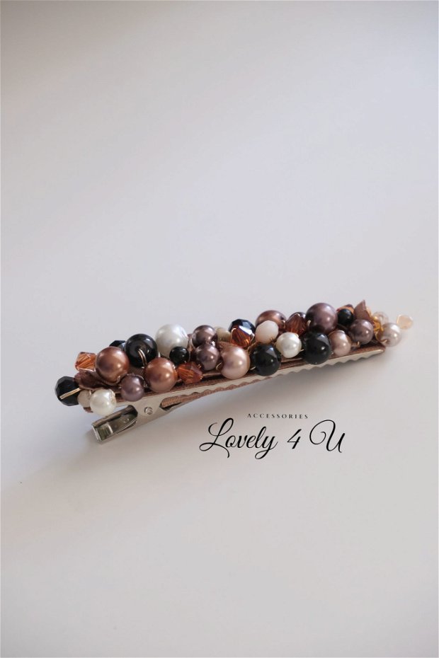 CHIARA  -Agrafa  de par cu perle maro și catifea
