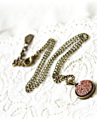 Colier cu druzy roz