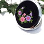 Oglinda dubla cu aplicatie de broderie manuala