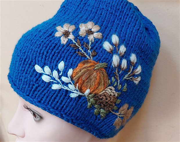 Căciulă tricotata manual  colecția Blue