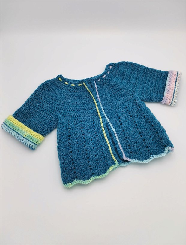 Set rochiță pulovăraș și căciuliță pentru bebe - pe comanda