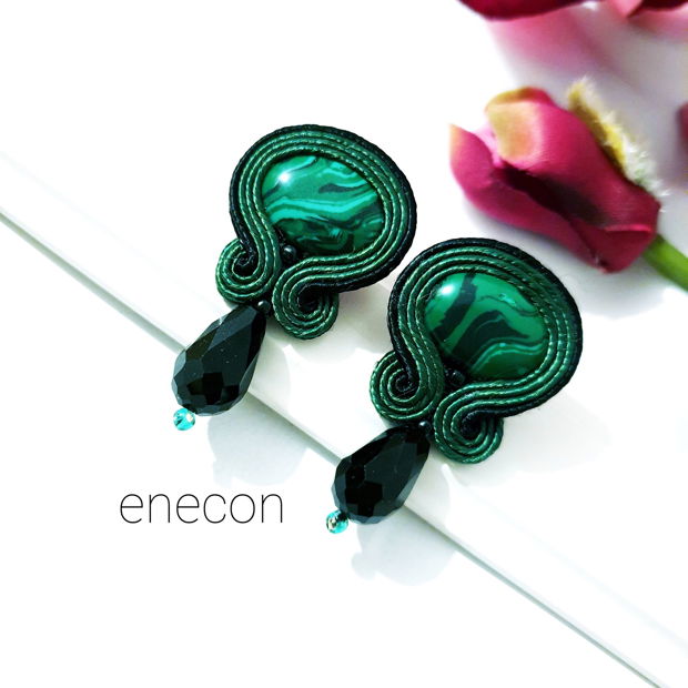 Cercei verzi pe lob, Cercei soutache